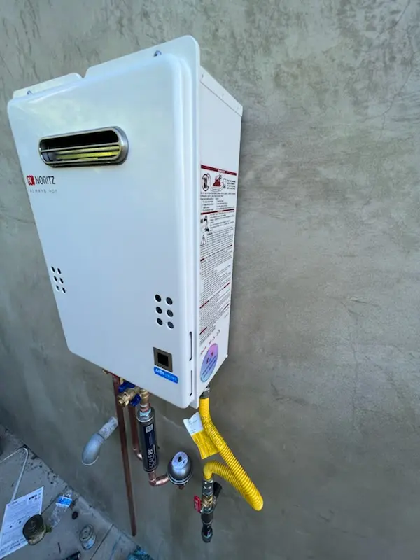 Tankless water heater installation for Leavenworth homes